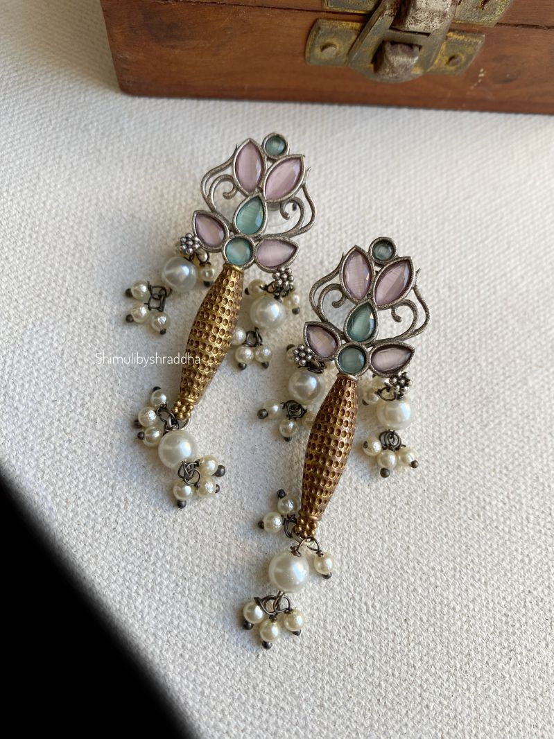 NITI DUAL TONE EARRINGS