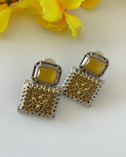 AADHIRA STUDS