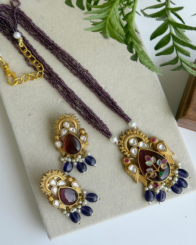 HIMANSHI NECKLACE SET