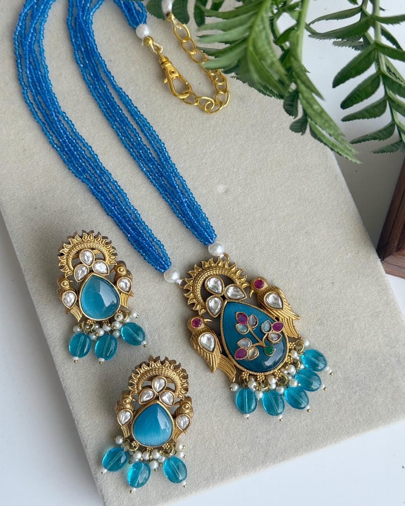 HIMANSHI NECKLACE SET