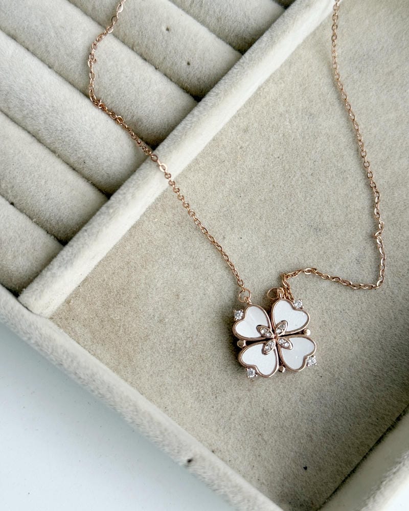 JASMINE MAGNETIC HEART CHAIN