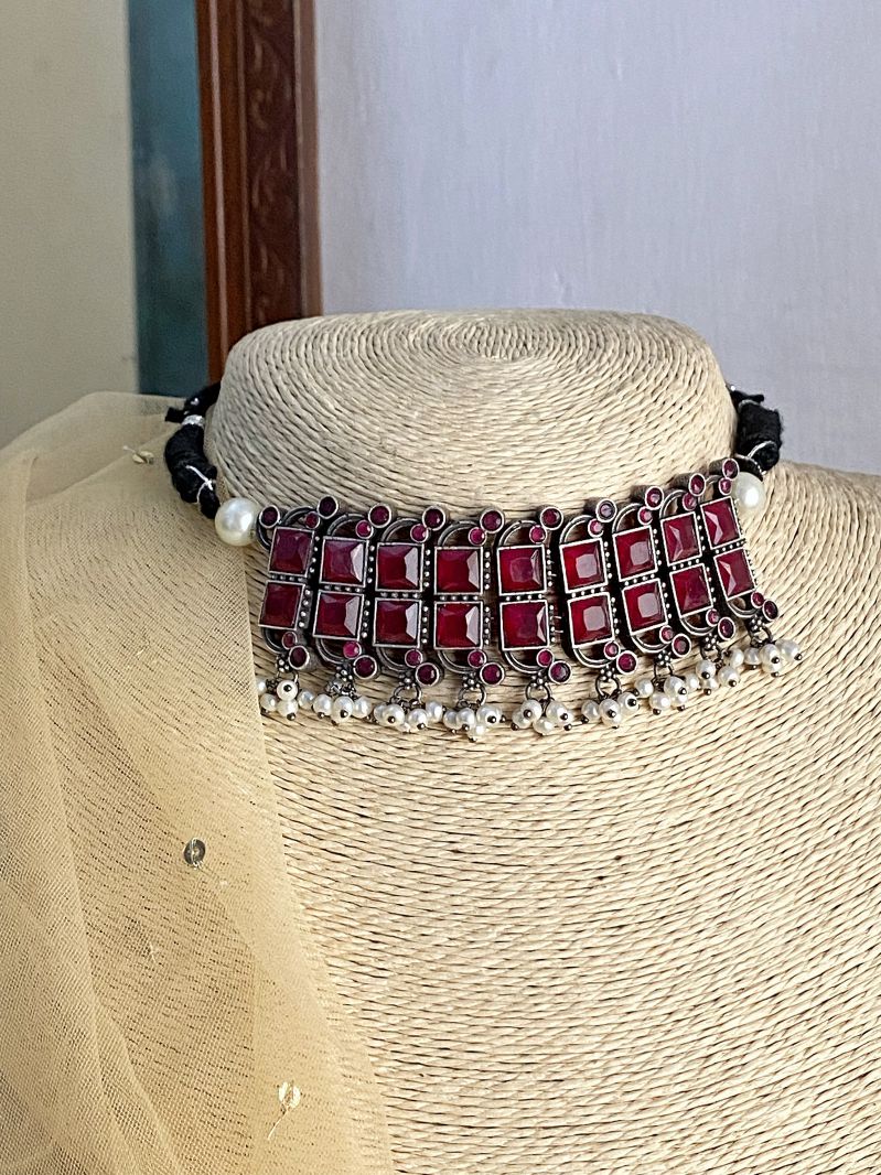 SILVERLOOKALIKE CHOKER SET