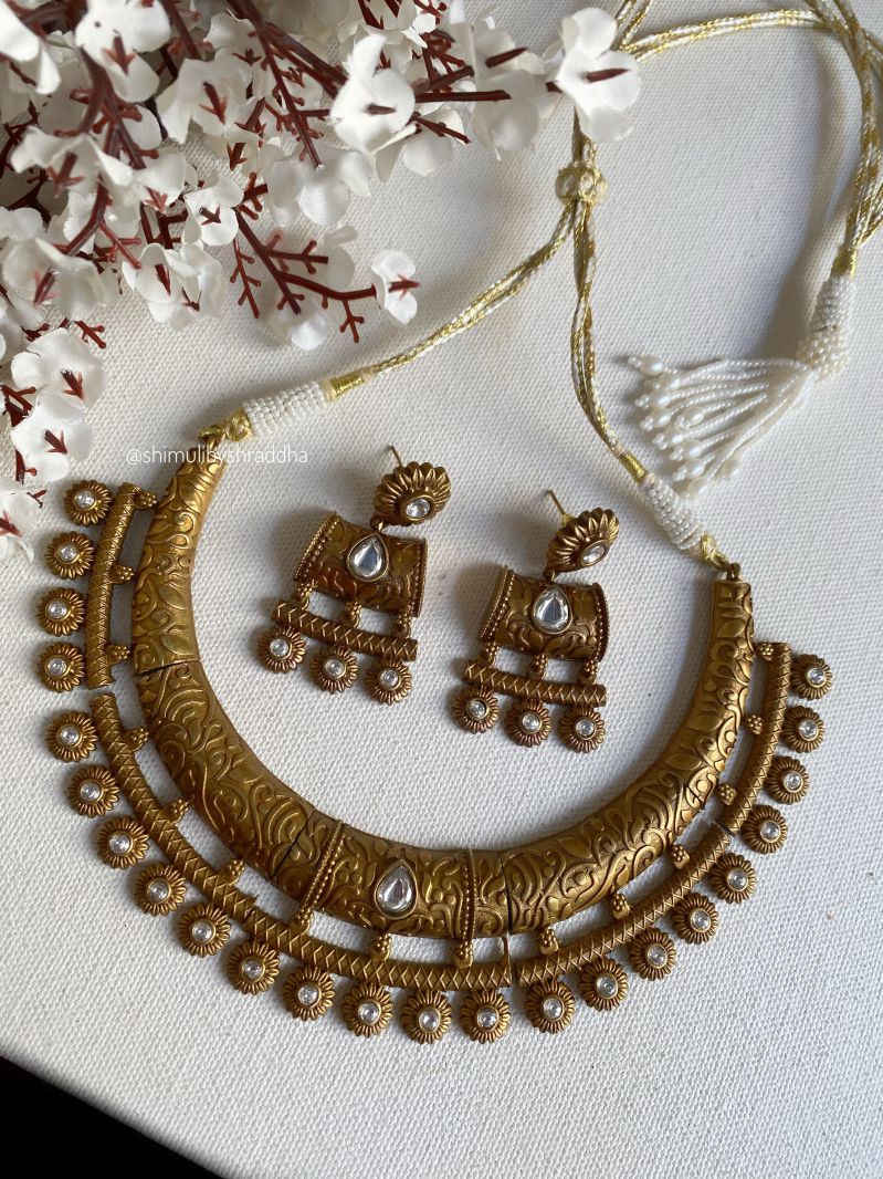 MALVIKA RAJWADI NECKLACE SET