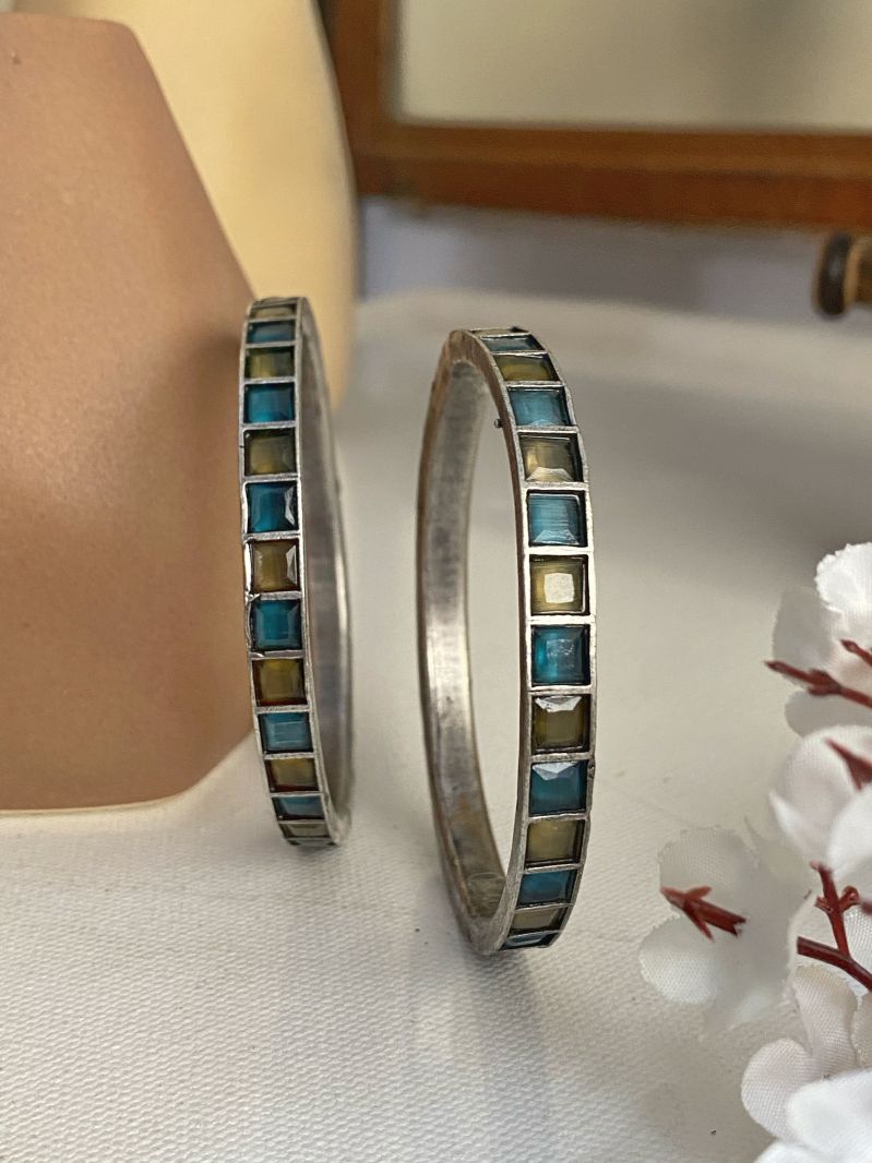 FARIDA STONE BANGLE