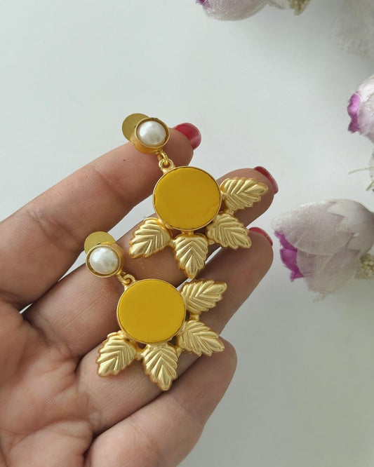 BRASS FLOWER DANGLERS