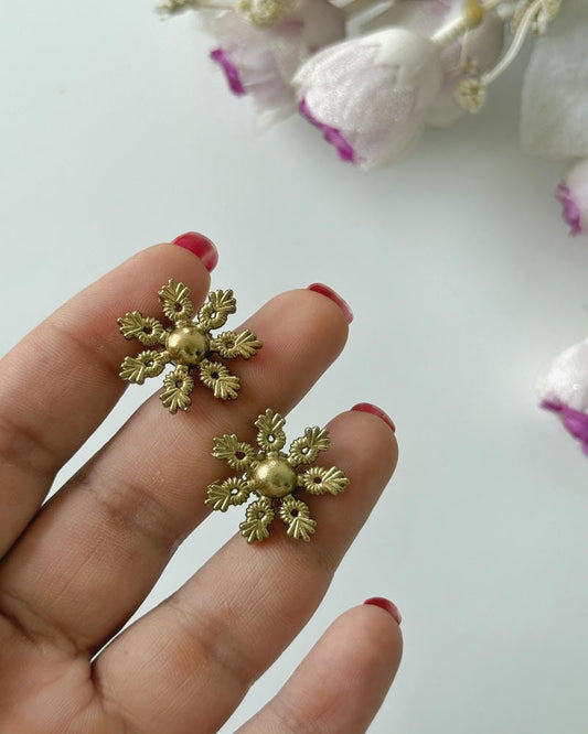 BRASS FLOWER STUDS