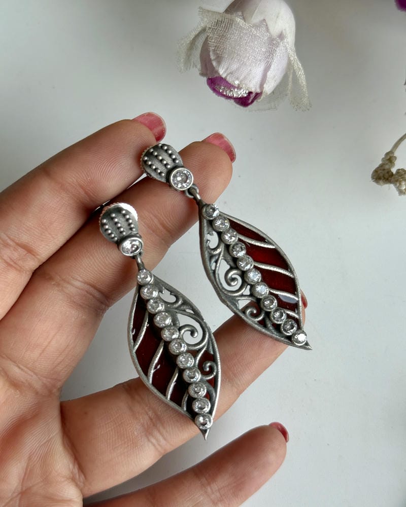 NAAVYA EARRINGS