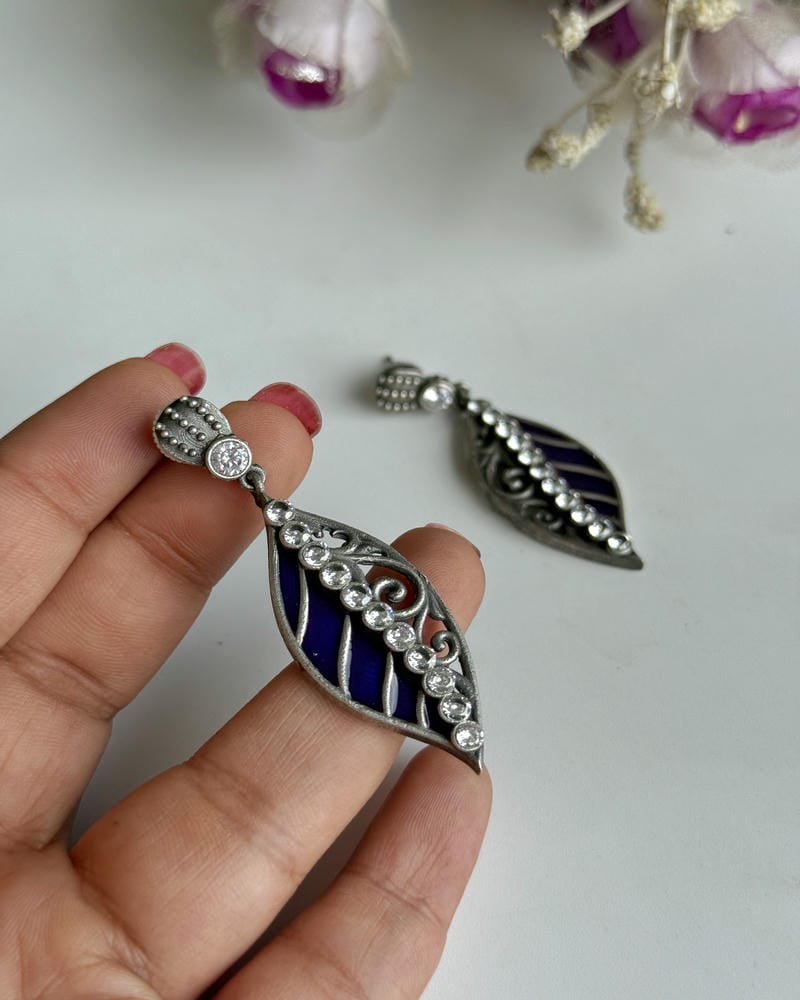 NAAVYA EARRINGS