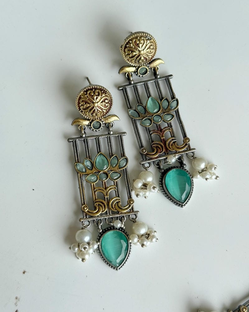 JIGNA DUAL TONE EARRINGS